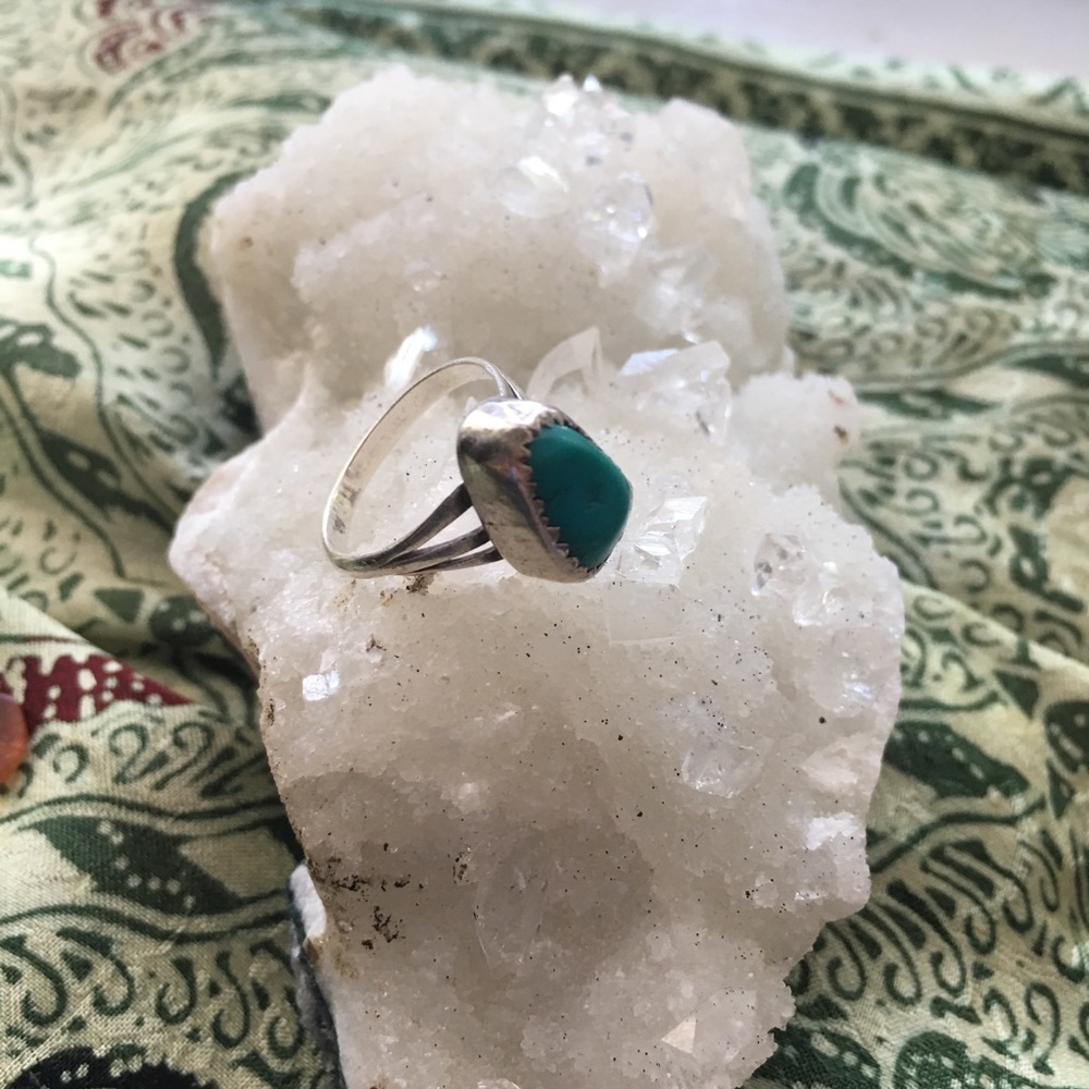 Vintage Chee Sterling Silver Ring w/ Turquoise
